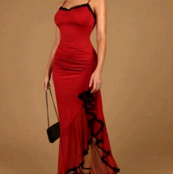 SALE Elegant Red Evening Dress - Picture 4 of 5